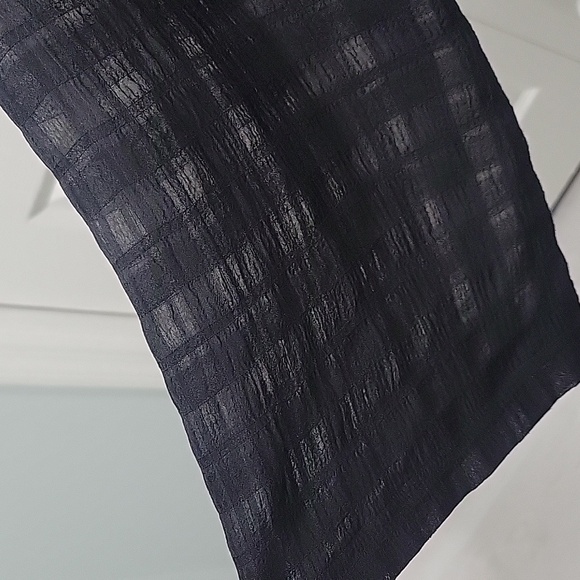 NEW IN Black Sheer Button-Up Blouse SIZE Medium - Picture 4 of 8